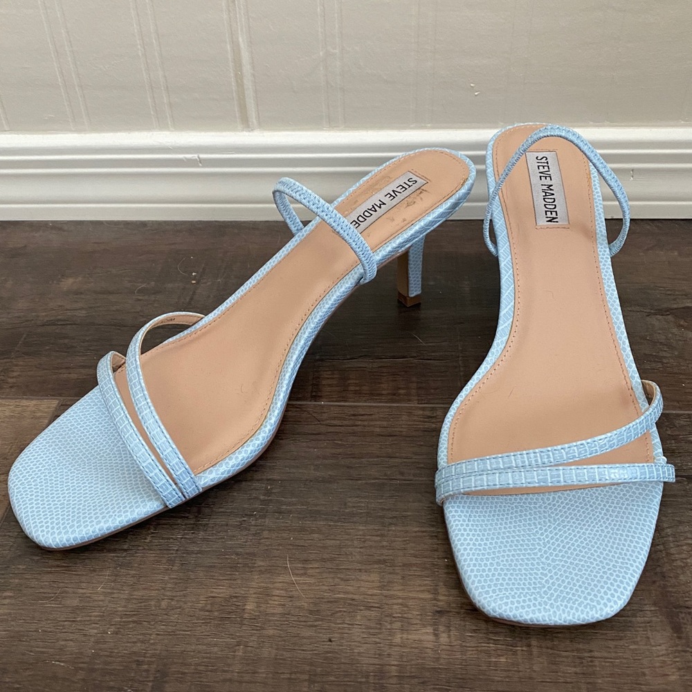 Steve Madden Alligator Heels